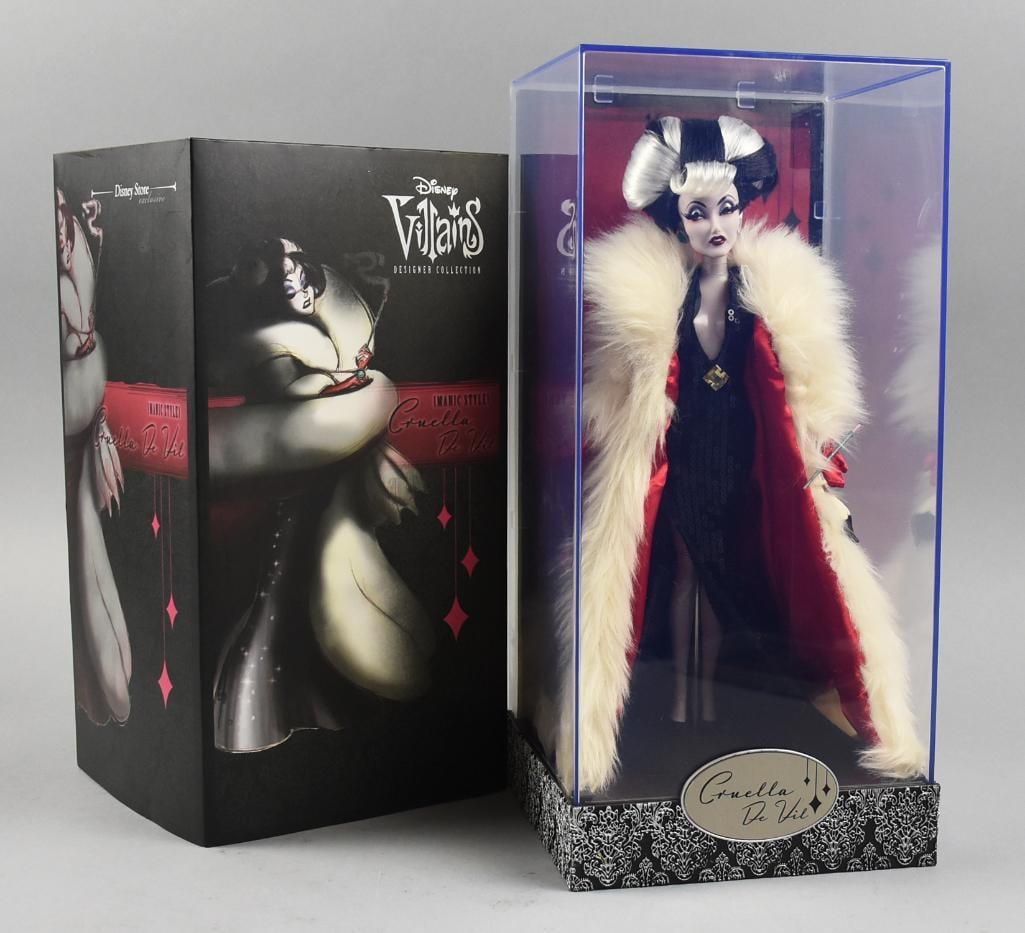 Disney Villains Exclusive Designer Collection Cruella de Vil (1 of 7)