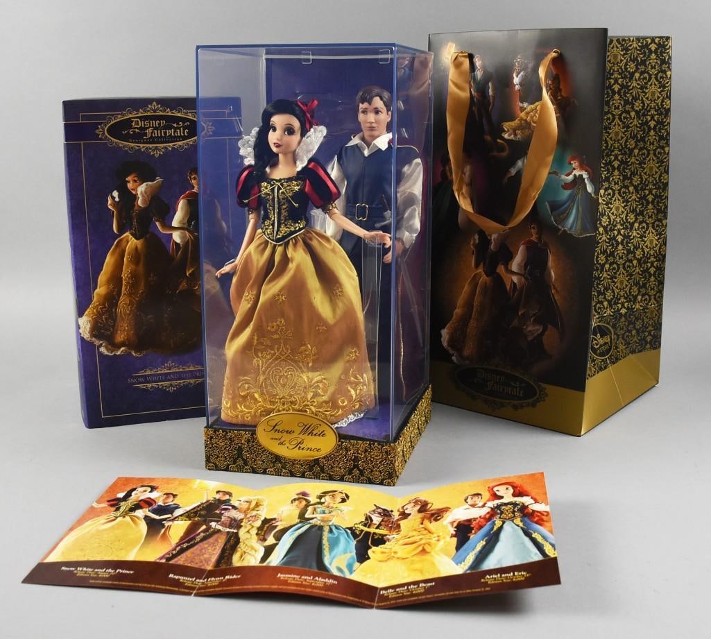 Disney Fairytale Snow White & The Prince Ltd Ed 2838/6000: This wonderful doll set is Snow White and the Prince, a Disney Store Exclusive. It features Snow in her signature gown with the Prince with his attire and cape. It comes in the original window box and