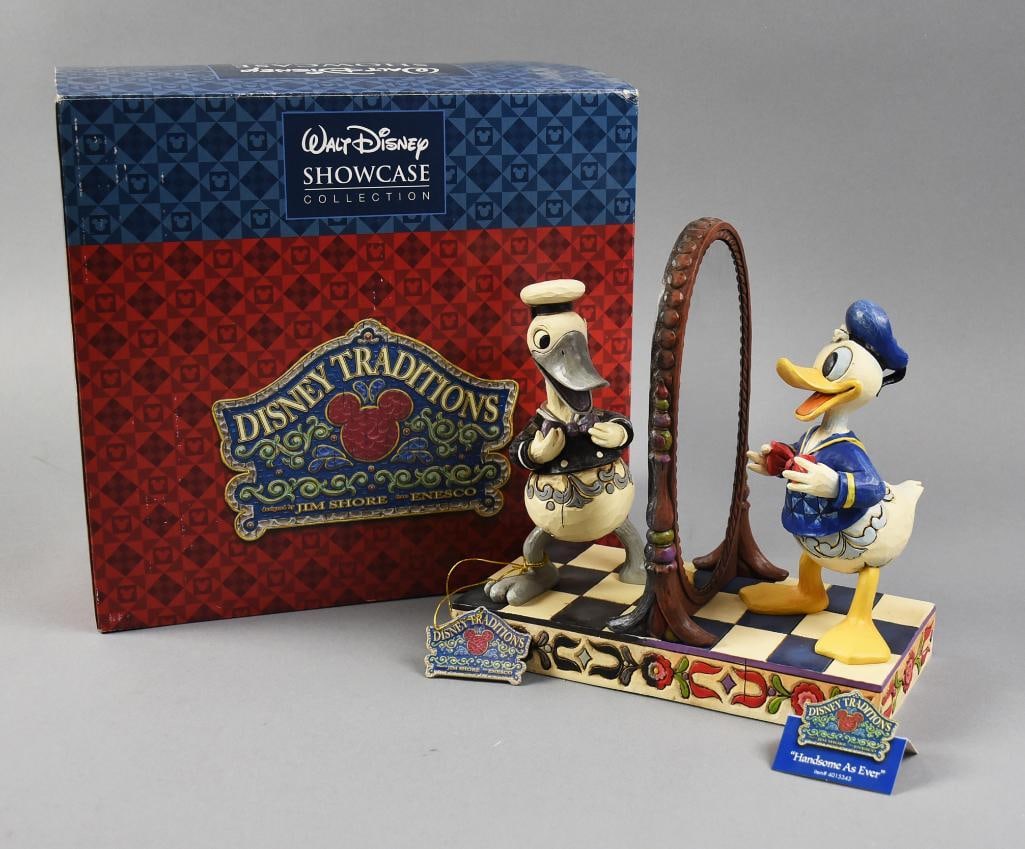 Disney Showcase Collection Handsome as Ever, Donald Duck MIB (1 of 7)