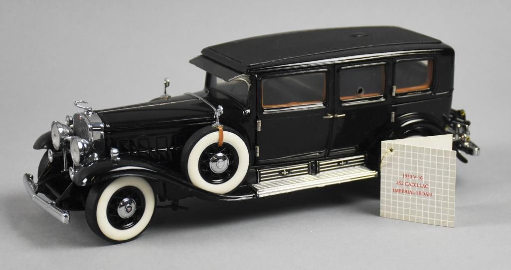 Franklin Mint Al Capone Cadillac Imperial Sedan Diecast NOS: Very nice mint in box Franklin Mint diecast. It is an Al Capone Cadillac Imperial Sedan. Single owner collection from the largest toy collector on the West Coast.