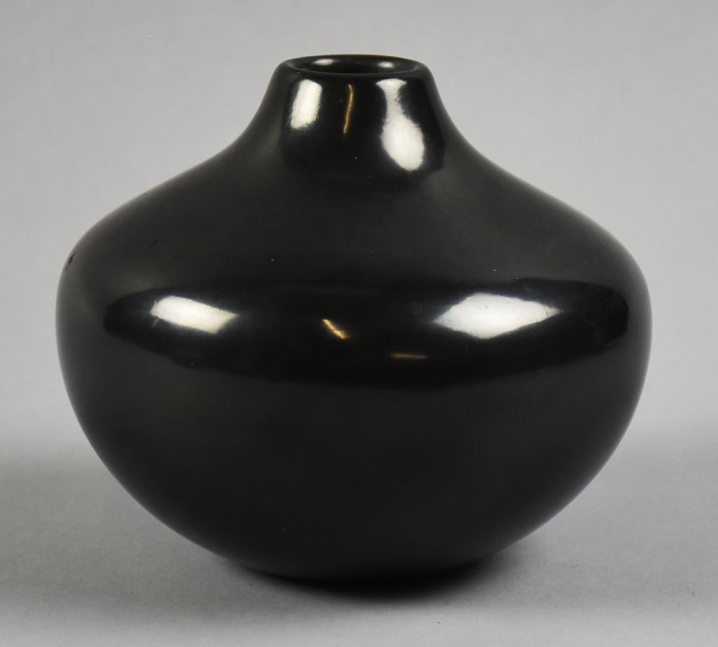 Greg Garcia Santa Clara, San Juan Blackware Jar (1 of 4)