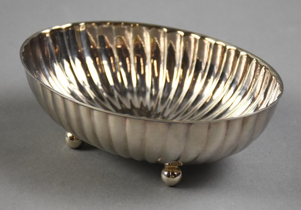 Vintage Wallace Silversmiths Silver Plate Footed Bon Bon (1 of 5)