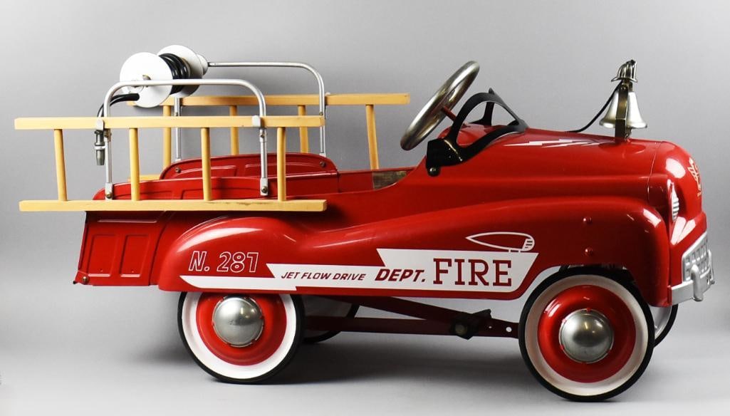 Burns Novelty Toy Co. No 281 Dept. Fire Pedal Car (1 of 13)