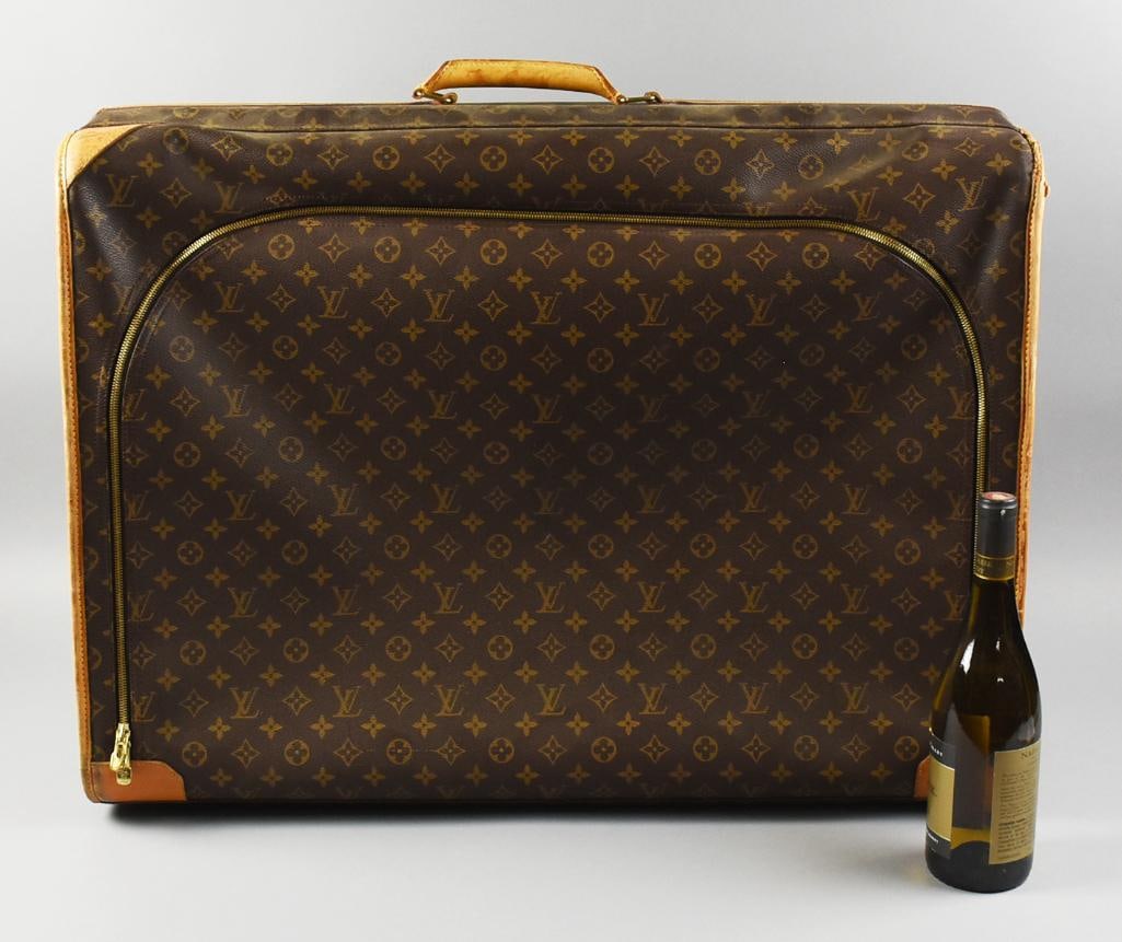 Vintage Louis Vuitton Pullman Suitcase - 16