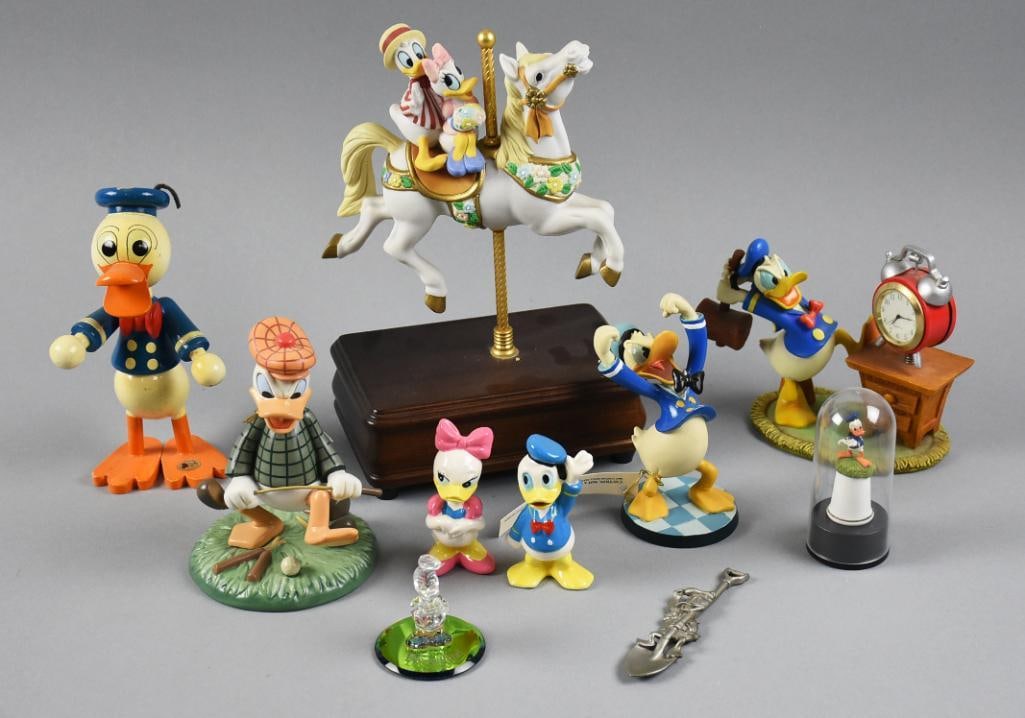 Vintage/Contemporary Donald & Daisy Duck Collectibles (1 of 7)