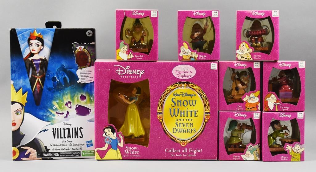 (9) Hasbro, Disney Snow White Doll Collection NRFB NOS (1 of 3)