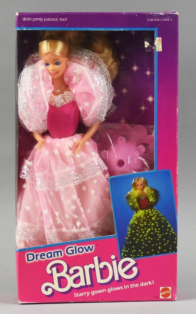 1985 Mattel Dream Glow Barbie NRFB NOS: Pretty 1985 Dream Glow Barbie from Mattel. Dress glows in the dark.
