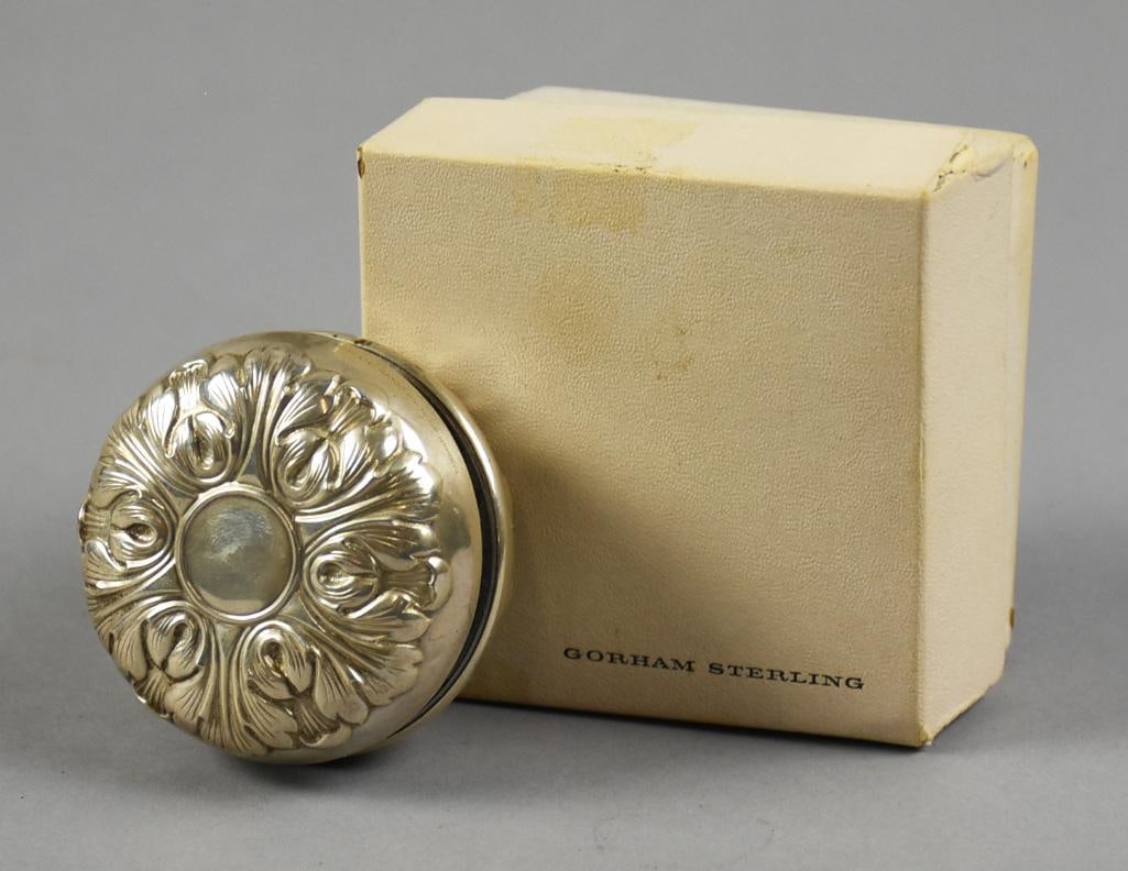 Vintage Gorham Sterling Silver Yo-yo, Original Box: This awesome yo-yo is from Gorham Mfg. Co. The cover is sterling with repousse acanthus leaf details with steel body. It comes in what appears to be the original box.?