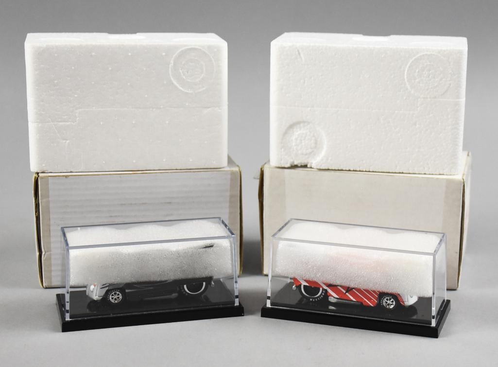 Liberty Promotions, Hot Wheels Drag Buses Ltd Ed MIB-NOS: Hot Wheels Liberty Promotions Drag Buses are limited edition. Buses are 2010 Canada DieCast Convention No. 597/1250 and DieCast Hall of Fame 1124/1250.?Single owner collection from the largest toy