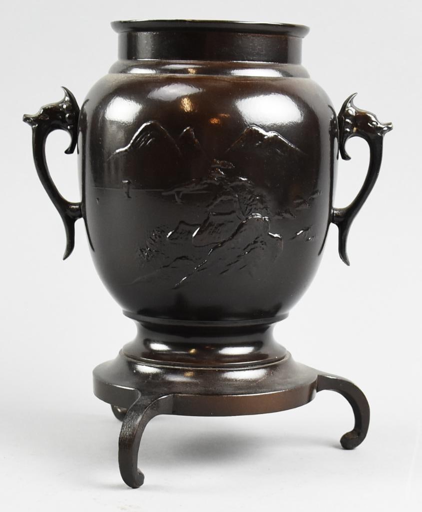 Vintage Japanese Bronze Usabata, Ikebana: This pretty piece is of Japanese origin and appears bronze.? This Ikebana Usabata?is used for presenting flowers on a Buddhist altar.? No visible mark. NOTE: This piece was in a Japanese decor shop in