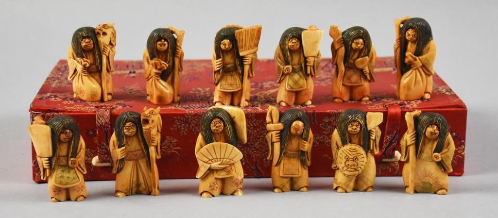 Vintage Japanese Netsuke Kabuki Actors, Rotating Faces (1 of 12)