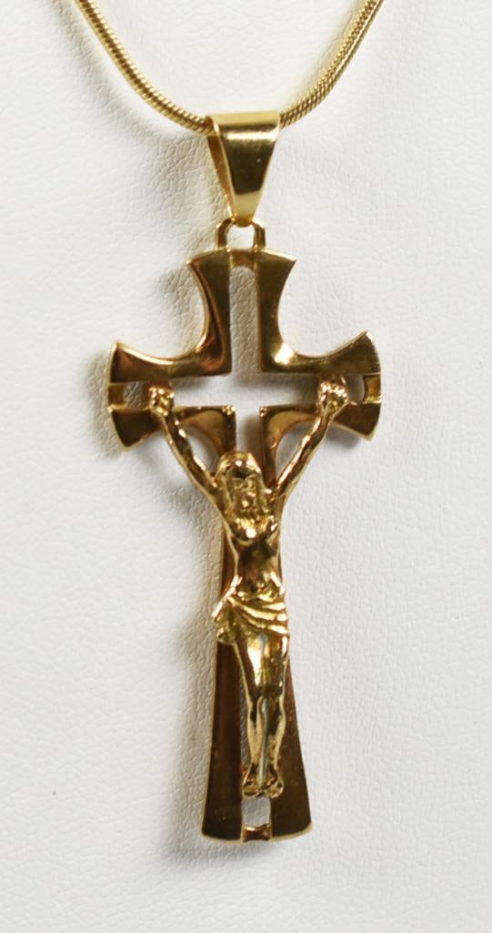 Vintage Italian 14K Snake Chain with Crucifix: This is a lovely Italian necklace in 14K. Chain is a snake style, stamped ITALY and 14K. The crucifix with Jesus on an open cross, no visible marks, tests 14K. Overall approx. weight 9.87 grams.