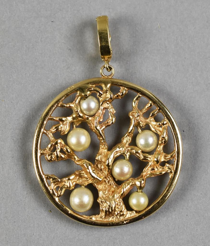14K Gold Pearl Tree of Life Pendant 15g: Gorgeous vintage pendant in 14K yellow gold. Round pendant framing a Tree of Life set with cultured pearls. Locking bale is stamped for gold content and what appears to be a designer mark. Measures ap