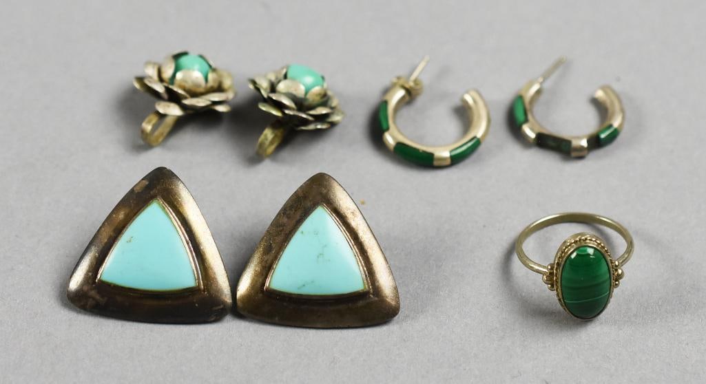 Sterling, Turquoise and Malachite Jewelry: Pretty lot of vintage sterling silver jewelry. Lot includes two turquoise - flower earrings, made in Mexico and triangular earrings; two malachite - hoop earrings and a ring. Nicely marked.