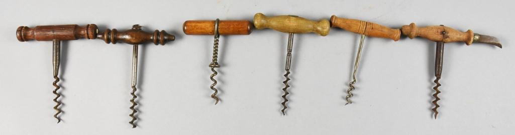 Vintage Collection Wooden Direct Pull Corkscrews: Nice vintage collection of direct pull corkscrews all with wooden handles and one with a small knife blade. Each measures approx. 5" to 6" long.