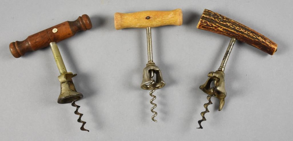 Vintage Collection Wooden & Antler Partial Pull Corkscrews: Lot is three cool vintage partial pull corkscrews, two wood and one antler. Lighter wood piece is marked Germany, darker wood is Williamson's and one with no visible mark is antler. Each measures appr