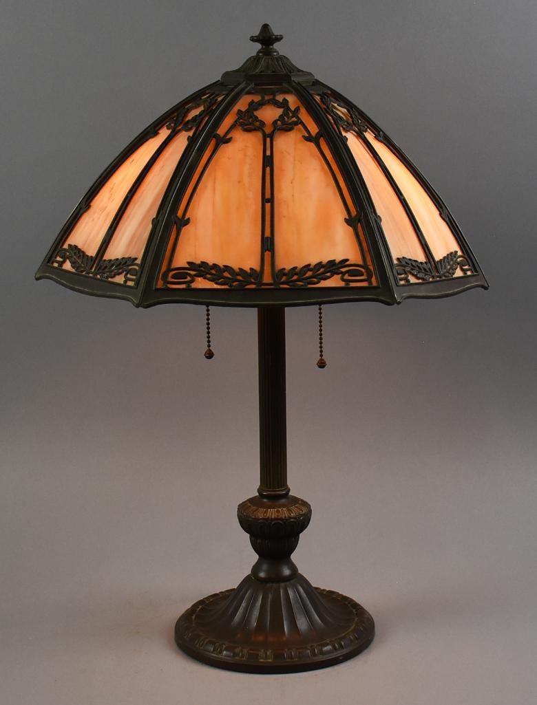Arts & Crafts Bradley & Hubbard Slag Glass Table Lamp (1 of 13)