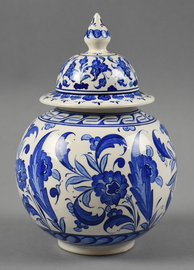 Vintage Turkish Blue & White Ceramic Ginger Jar: This is a wonderful ceramic jar from Turkey. It is from Kutayha?and was painted in the Chinese blue and white style with a blue and white floral motif. It is signed by the artist, appears to read E. P