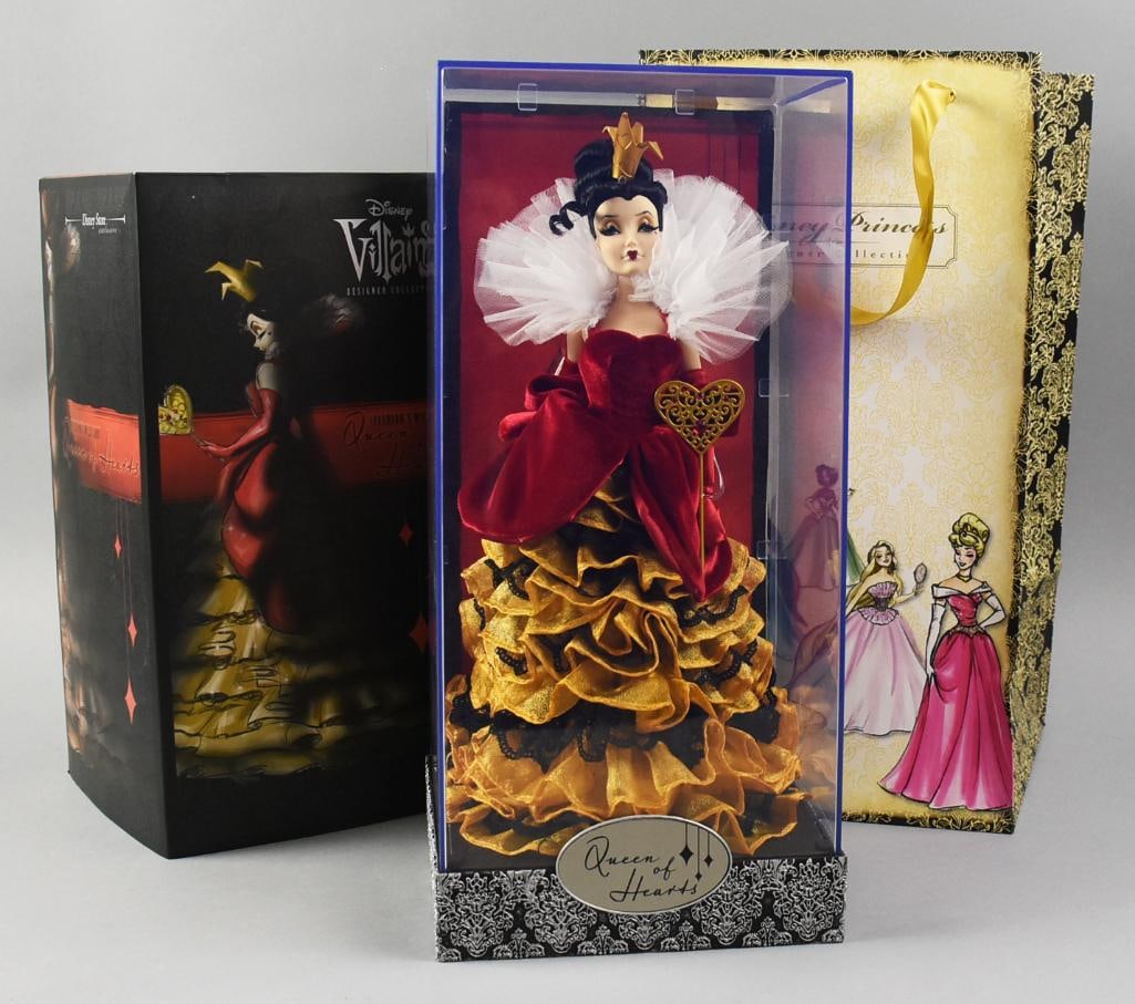 Disney Villains Exclusive Designer Collection Queen of Hearts: Very cool from the Disney Store, Villains Exclusive Designer Collection Doll. She is the Fashion Wild Card Queen of Hearts in limited edition. Numbered 4850 of 13,000 and comes in her original box. Al