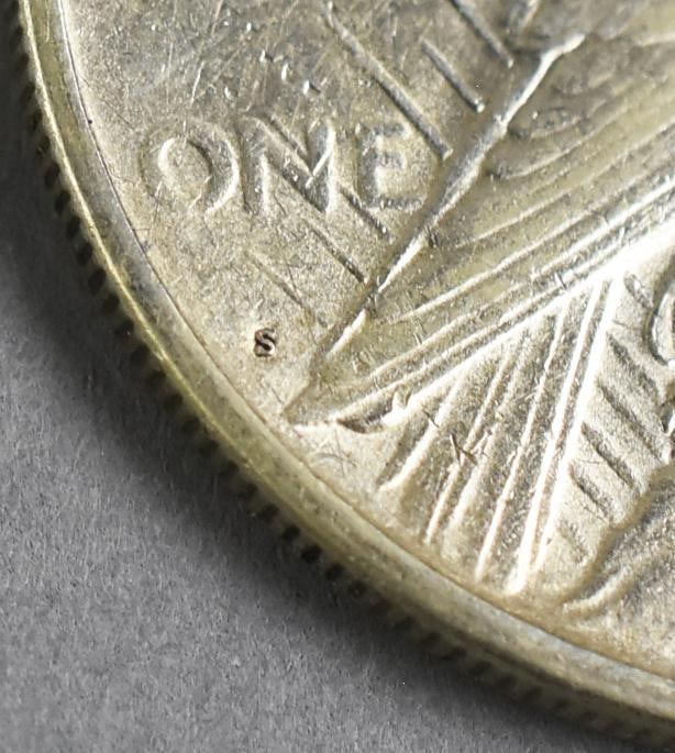 1922 S Silver Peace Dollar - 3