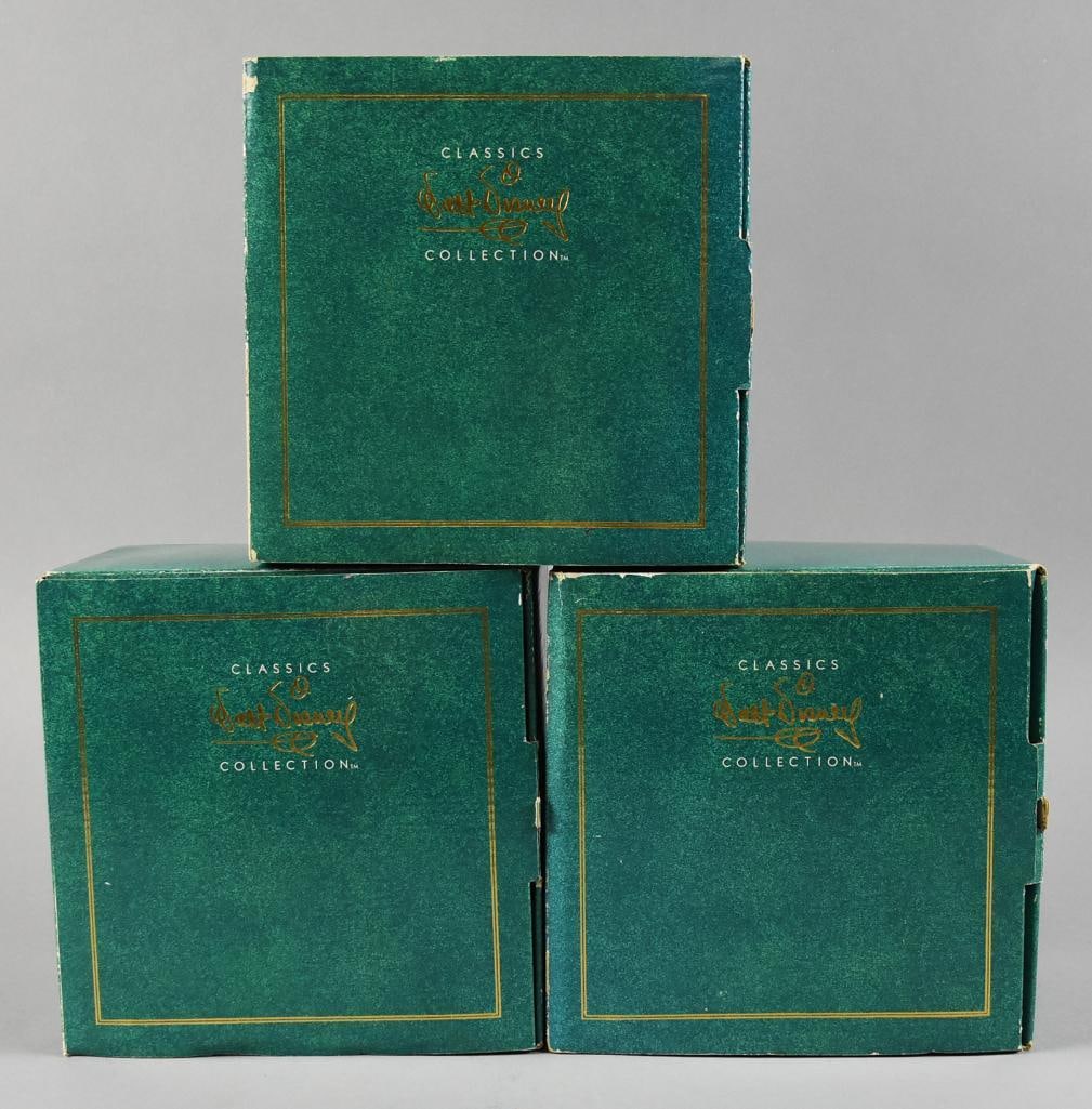 Walt Disney Classics Collection Fiddler Pig Figurines, MIB: These are adorable Fiddler Pig figurines from Walt Disney's Classics Collection. Each is known as "Hey Diddle Diddle, I Play on my Fiddle". They come in their original boxes.