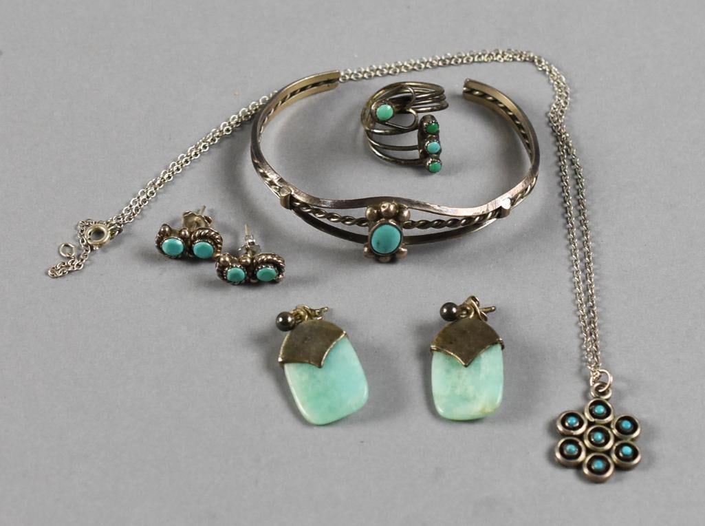 Vintage Native American Sterling Turquoise Jewelry (1 of 10)