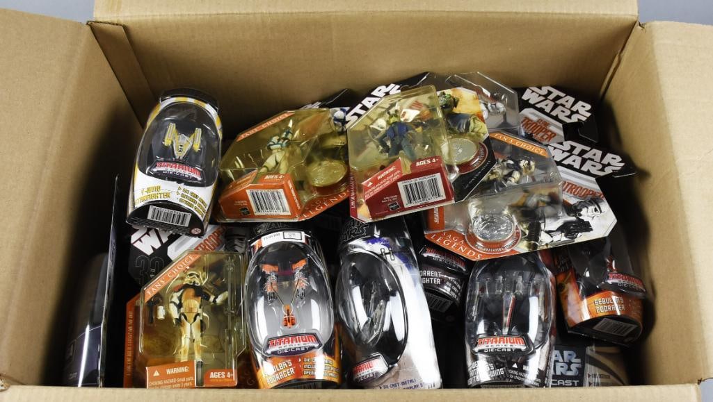 (28) Star Wars Action Figure Assortment MIP: Lot is for 28 Star Wars action figures, all from the 2000s. They are virtually unsorted, counted only.