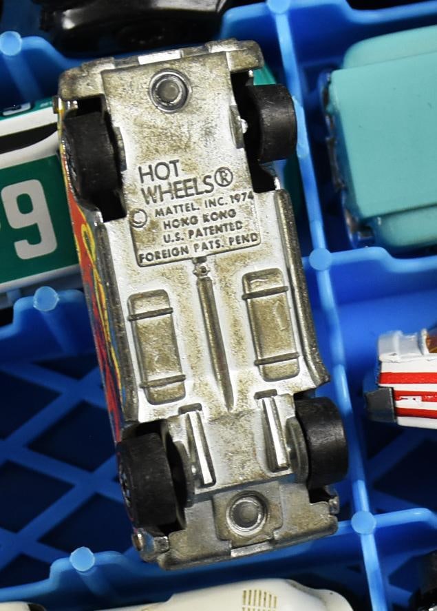 (5) Hot Wheels Carrying Cases, Mostly Full, Unchecked - 4