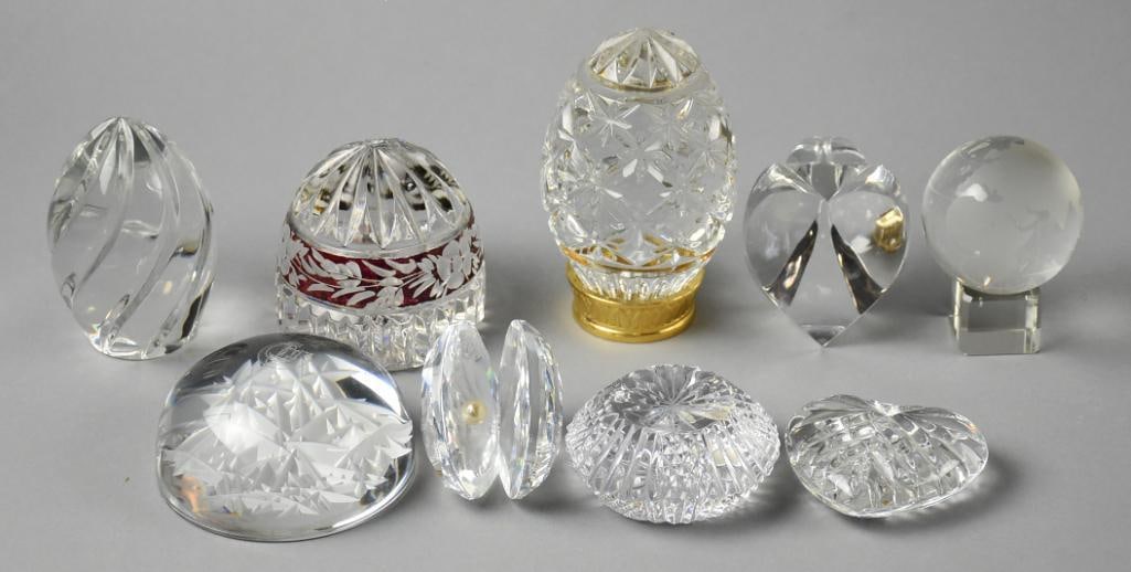 Assorted Crystal Paperweights, Swarovski, Lenox & More: Great selection of crystal paperweights for gifts or to keep for yourself. They are all different shapes and sizes from various manufacturers like Waterford, Lenox, Swarovski and others. Each measures