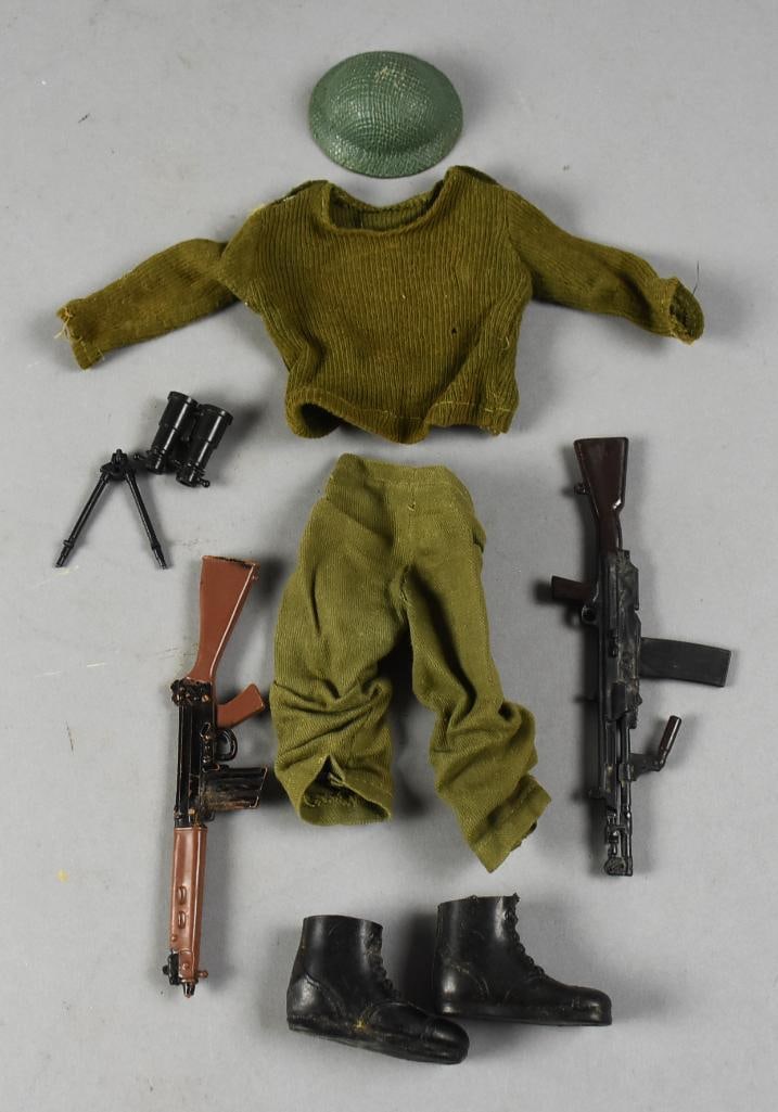 Vintage GI Joe British Commando Clothes, Accessories (1 of 3)