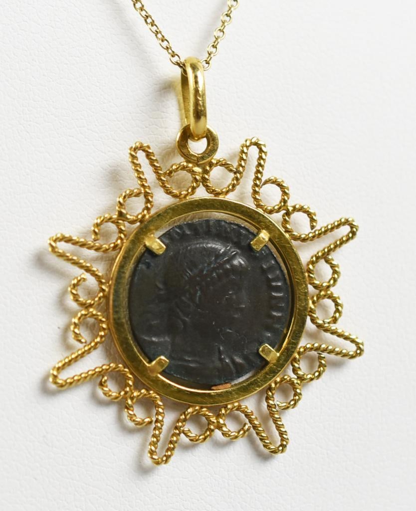 Vintage 14K Chain with 18K Pendant with Bronze Coin: Interesting necklace with 14K gold chain that is approx. 1.2 grams. The pendant is marked Italy and is 18K with what appears to be a bronze coin of Constantine II in the center. Pendant is approx. 5.6