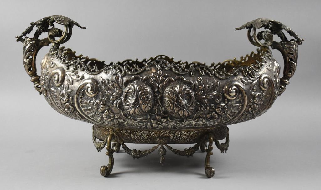 Decorative Rococo-Style .900 Silver Centerpiece, 4,388 Grams (1 of 19)