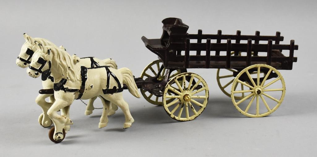 c1920 Kenton Hardware Co. Horse Drawn Wagon, Cast Iron (1 of 6)
