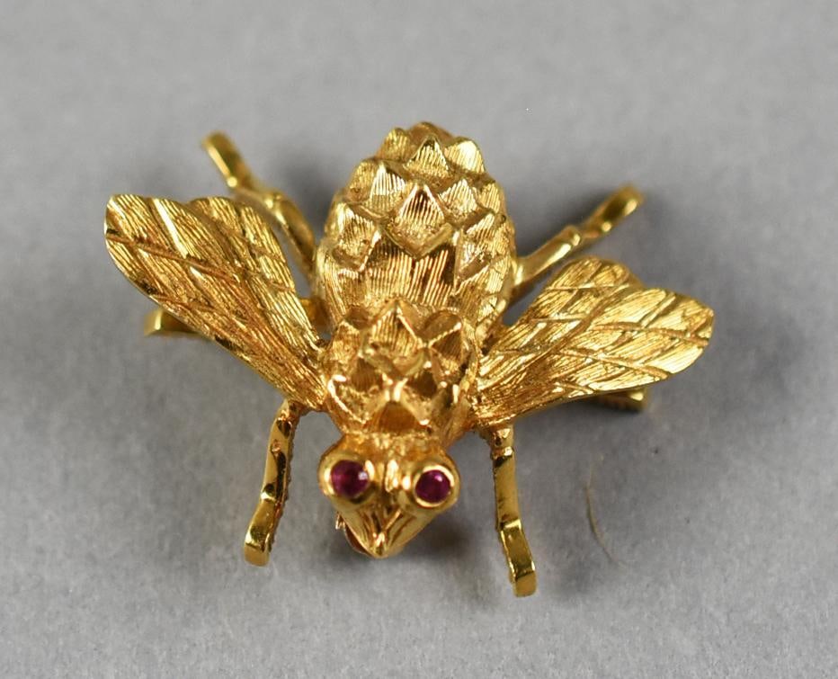 18k Gold Bee Lapel Pin Ruby Eyes: Here is a cute little 18k solid gold bee or fly lapel pin with ruby eyes. Weight = 4.5g Attriubed to Herbert Rosenthal. Marked HR.