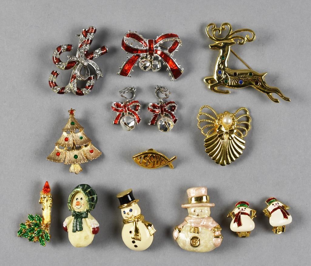 Christmas Theme Pins & Brooches (1 of 11)