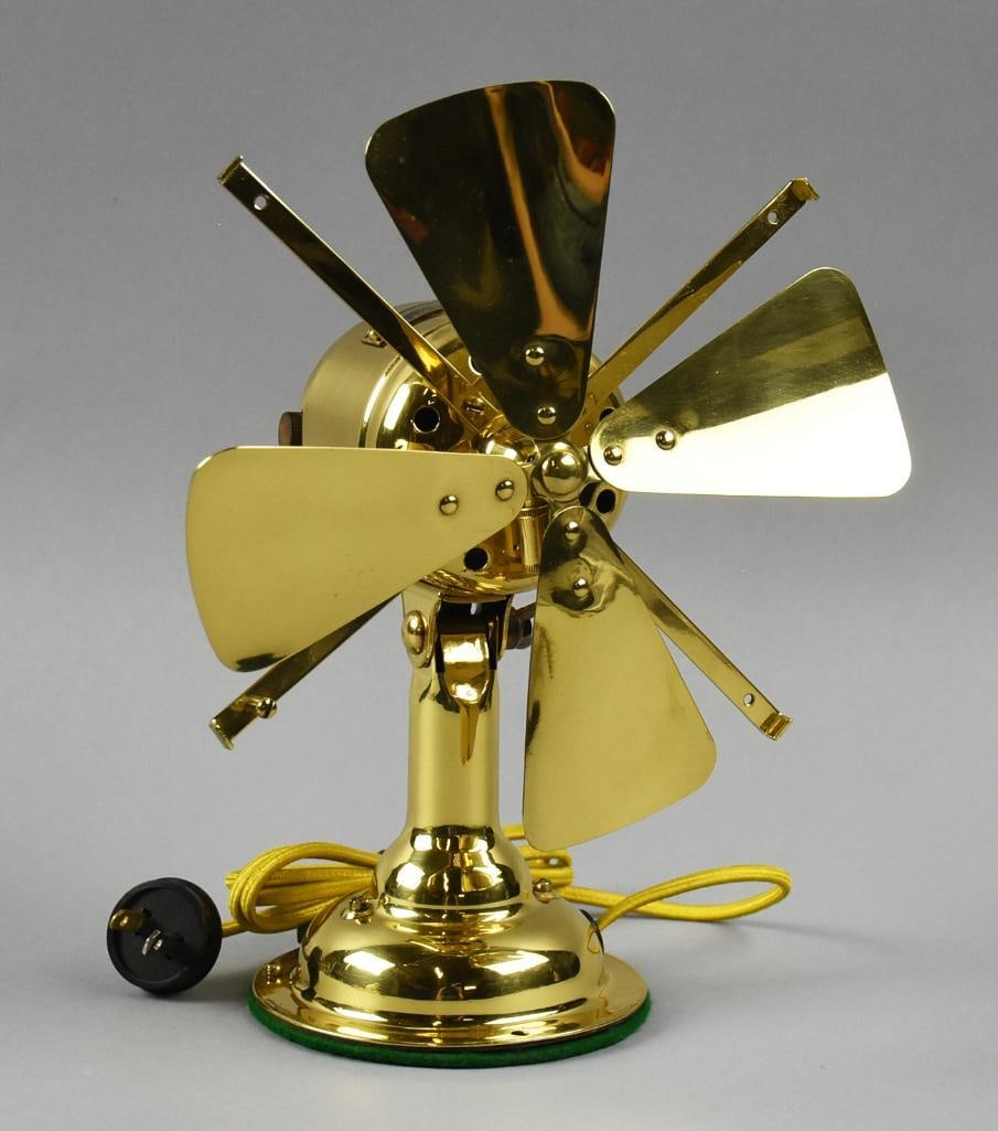 c1905 Westinghouse Electric Mfg Co Brass Table Fan, Works!: This is a beautiful antique Westinghouse Electric & Mfg Co table fan. Four blades, brass base with the original manufacturer brass plaque. Style 98926, serial 97493. New cord. Stands approx. 11"