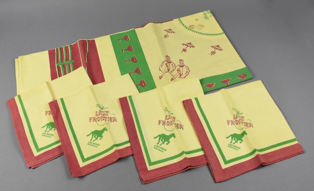 RARE c1950 Las Vegas Last Frontier Cloth Tablecloth & Napkins (1 of 10)