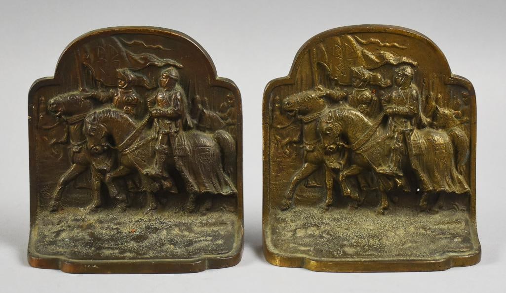 c1930 Hubley Medieval Crusader Theme Bookends (1 of 6)