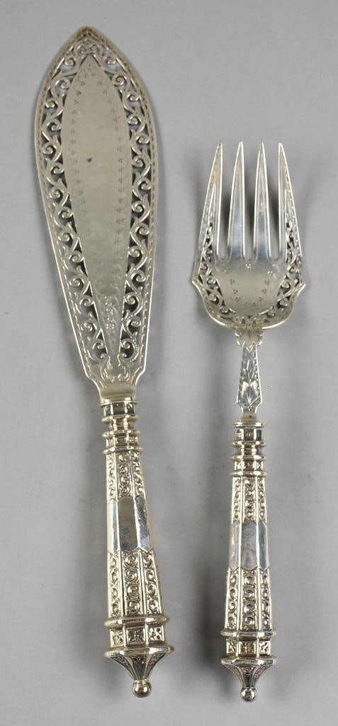 1872 Martin, Hall & Co. Sheffield Sterling Fish Set: Gorgeous antique Victorian sterling from Martin, Hall & Co. This fish set with pierced scrolls around the edges, hand etched swags with berries. Handles with low relief C scrolls and flowers. Both pie