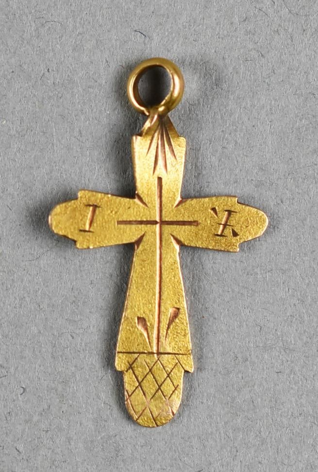 Antique Beilin & Son Russian 14K Yellow Gold Cross Charm: This beautiful antique cross is Russian and 14K yellow gold. Cross with light engraved accents throughout. Marked on back for the Beilin & Son factory in St. Petersburg, Russia, also stamped 56 indica
