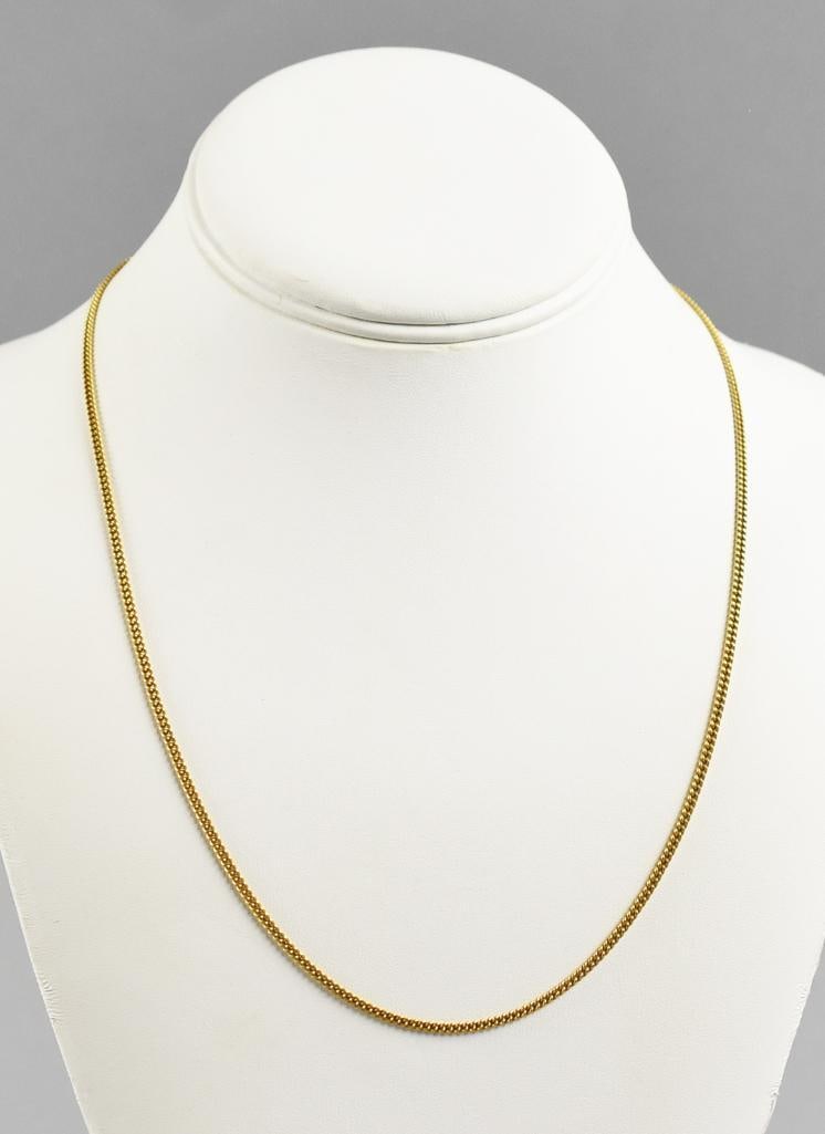 18K Yellow Gold Curb Chain Necklace, 8.9 Grams: Pretty 18K yellow gold curb chain. Measures approx. 20" long and weighs approx. 8.9 grams.?