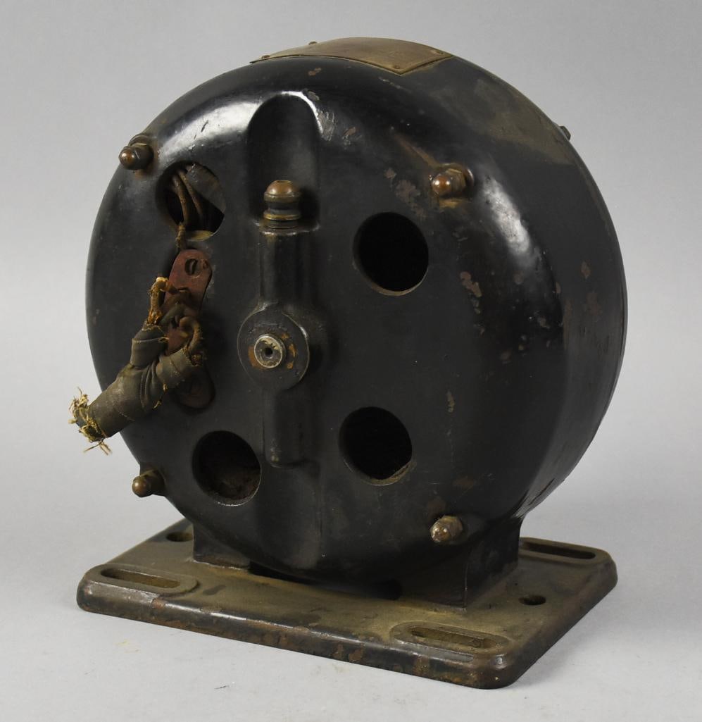 Antique Emerson Alternating Current Fan Motor: Very cool motor for an Emerson fan. It is for an alternating current. No. 575085. Measures approx. 8" x 7" x 5". From the home of a professional antique restorer.