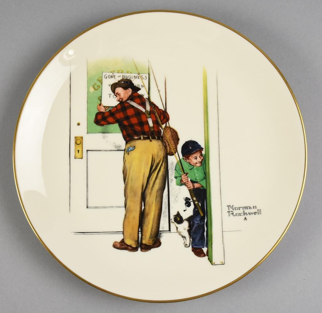1979 Ltd Ed Gorham Porcelain Norman Rockwell Plate: Cute plate from Gorham in porcelain. It is the spring "Closed For Business", from the original 1960s "A Helping Hand" series. Measures approx. 11" across.
