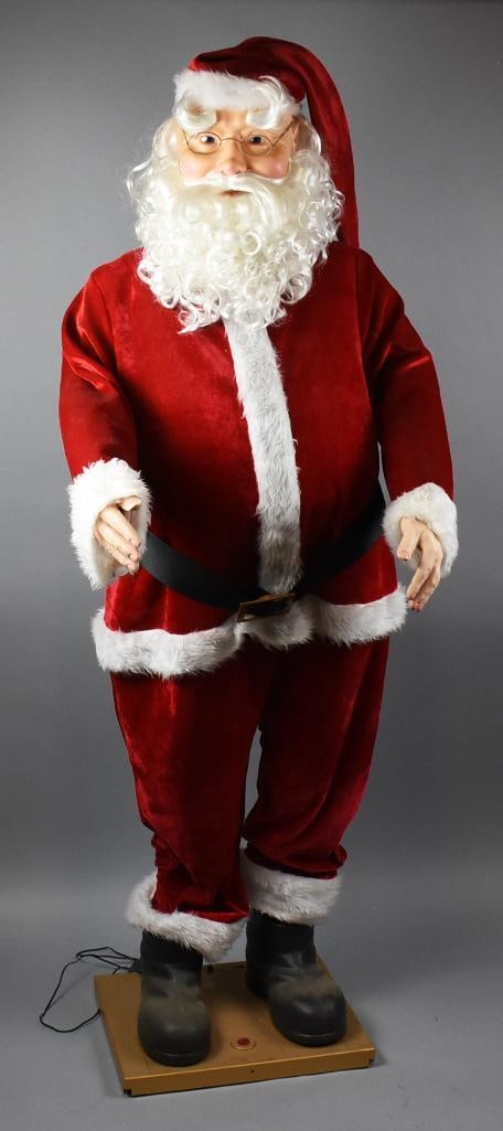 c2020 Gemmy Industries Animated Dancing Santa: Fun Gemmy Industries Dancing Santa Claus. He is approx. 68" tall with plastic parts and velvet suit.