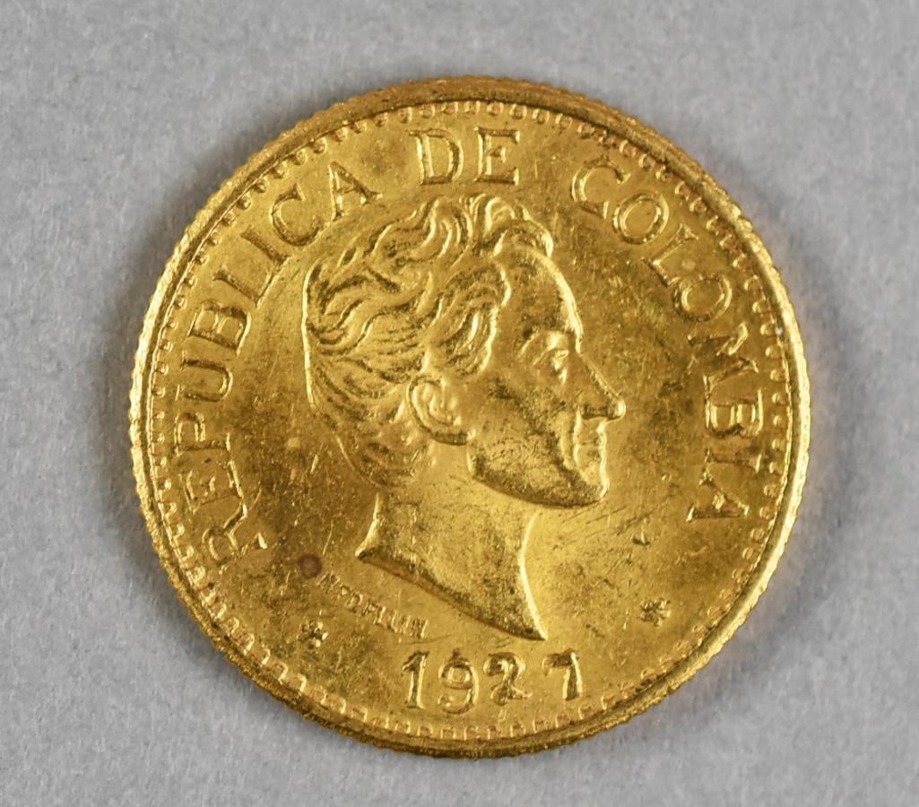 1927 Colombia Gold Five Pesos Coin: Lot is a 1927 Colombia gold coin, five pesos.