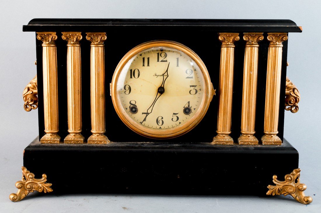 Antique Ingraham Columned Mantle Clock (1 of 5)