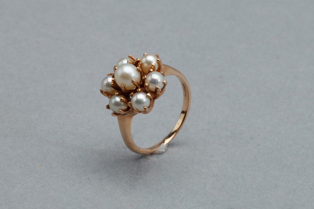 10K Yellow Gold and Pearl Ring (1 of 2)