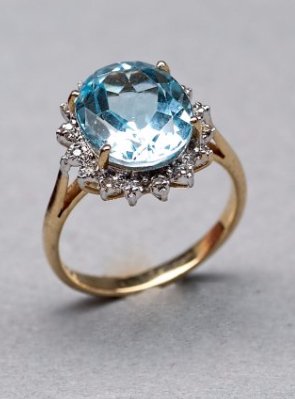 10K Yellow Gold Aquamarine and Diamond Ring (1 of 3)
