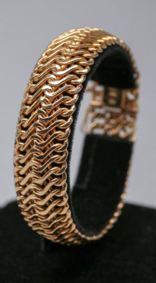 18K Solid Yellow Gold Serpentine Bracelet (1 of 7)