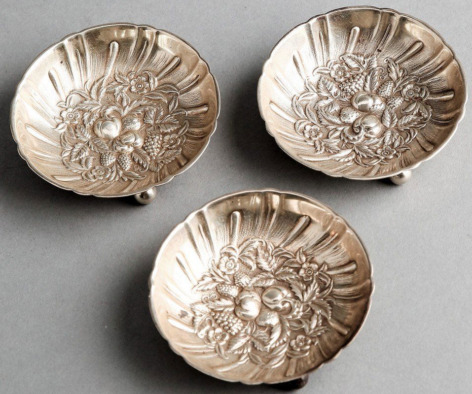 c1914 S. Kirk & Son Set of 3 Repousse Pin Trays (1 of 3)
